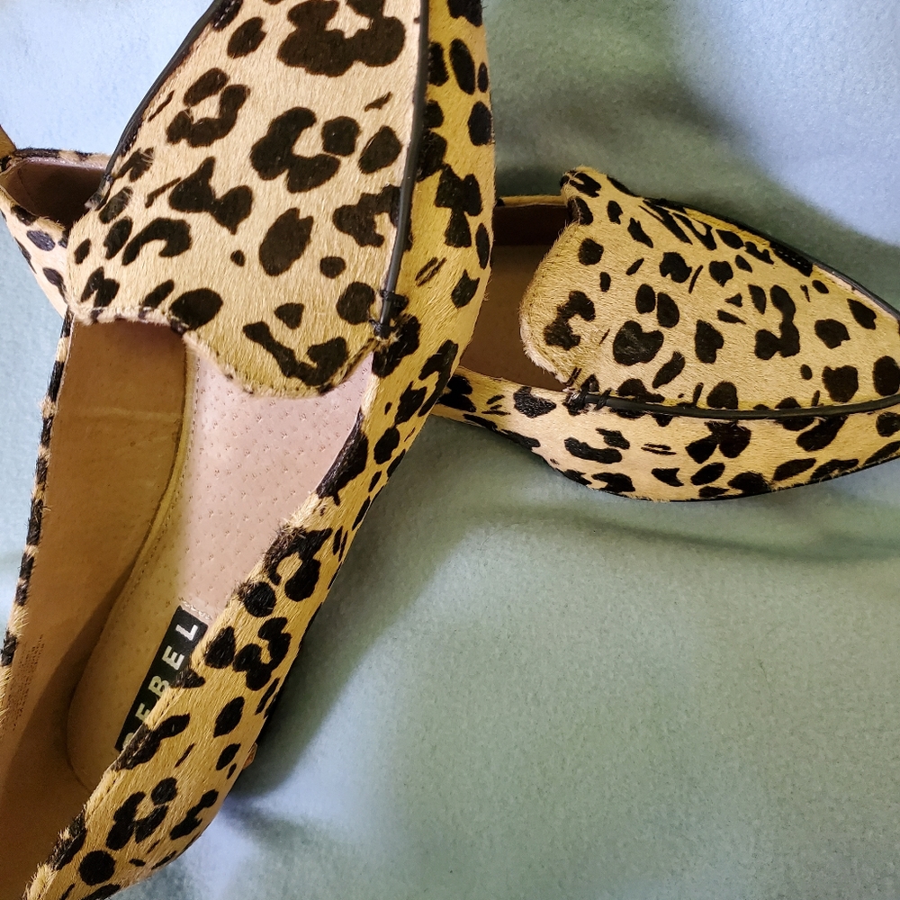 Emma Leopard print loafers. Size 11W
